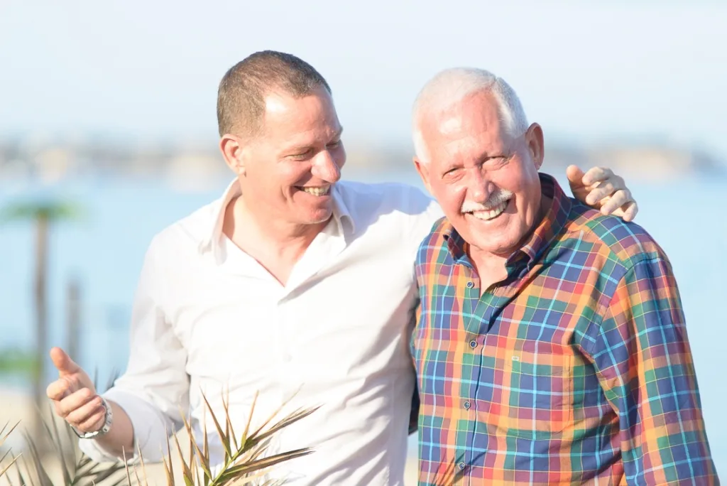 Foto de Matthias con su padre, Antonio Moreno, fundador de la inmobiliaria